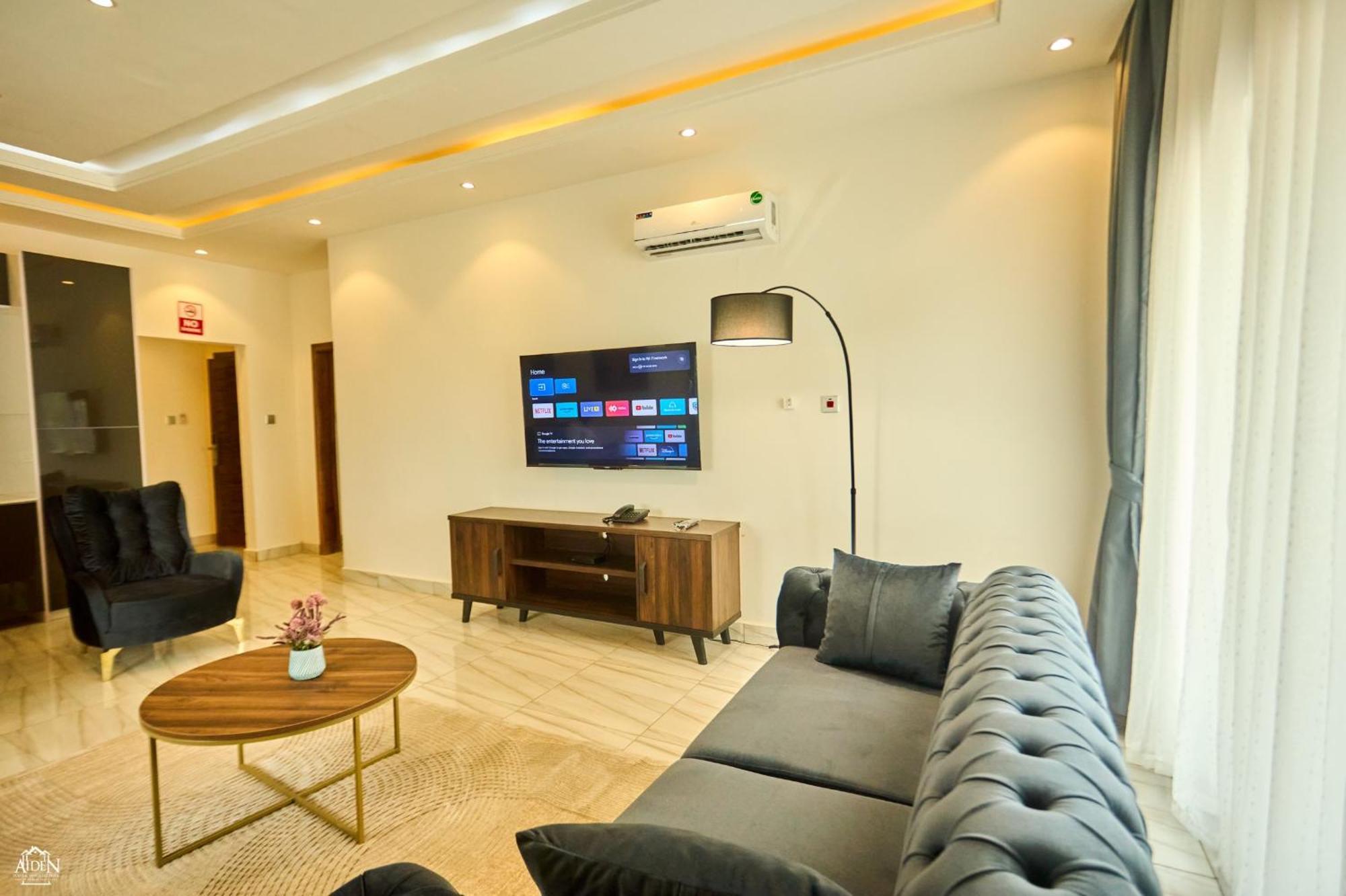 Aiden Homes And Apartments Hotel Koforidua Ngoại thất bức ảnh