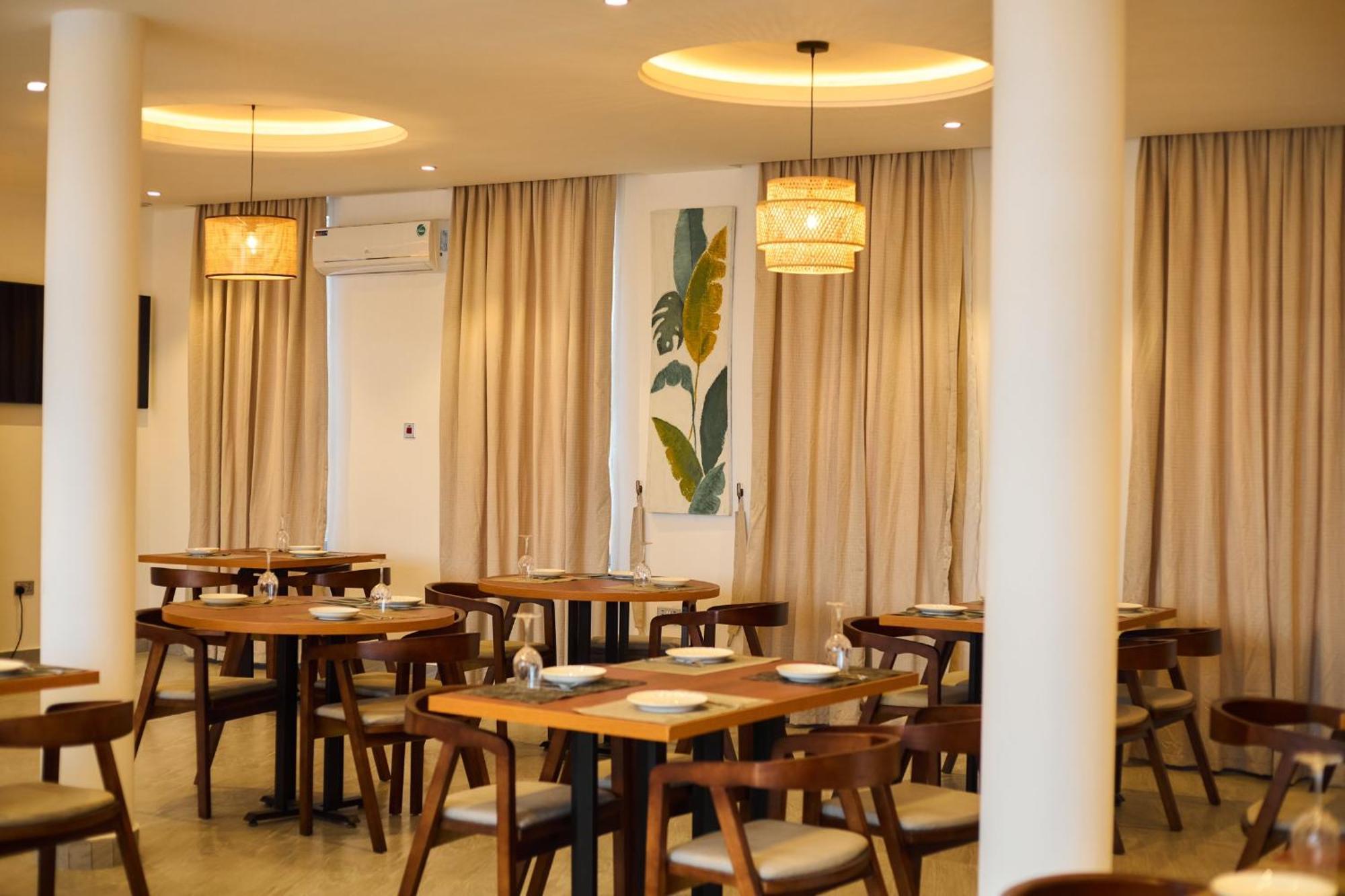 Aiden Homes And Apartments Hotel Koforidua Ngoại thất bức ảnh