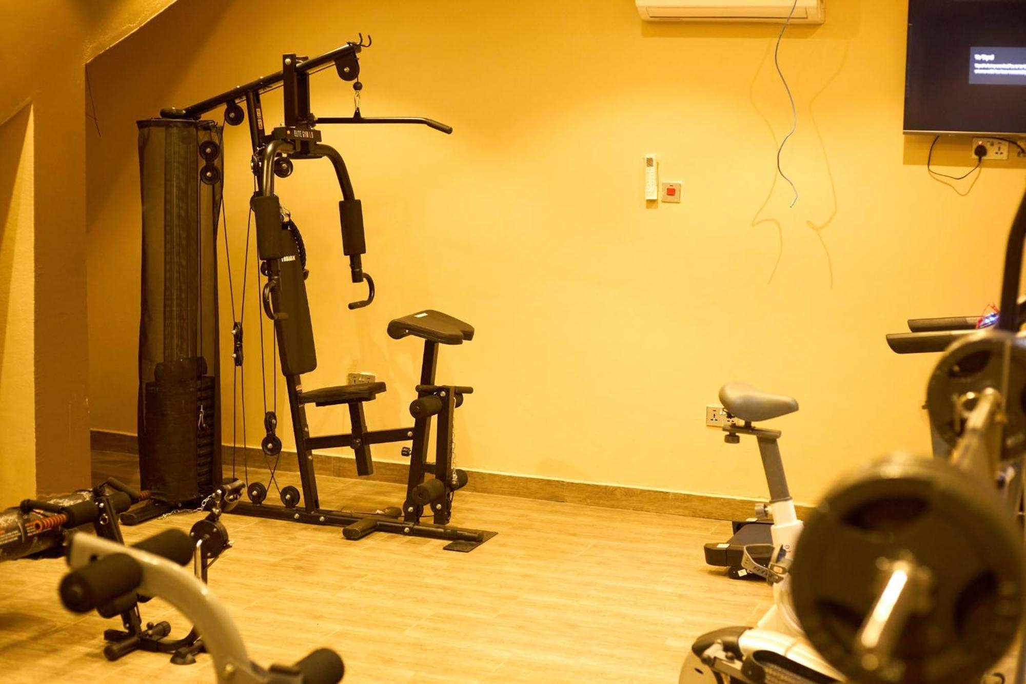Aiden Homes And Apartments Hotel Koforidua Ngoại thất bức ảnh