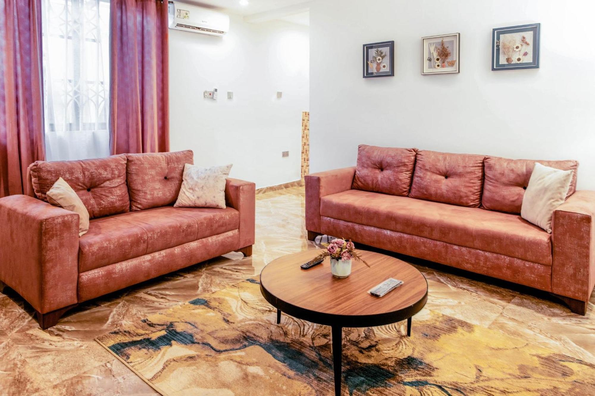 Aiden Homes And Apartments Hotel Koforidua Ngoại thất bức ảnh
