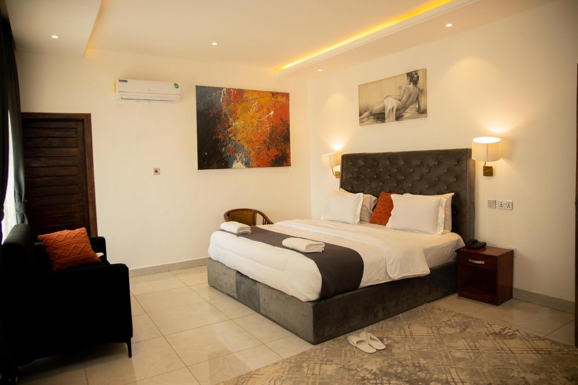Aiden Homes And Apartments Hotel Koforidua Ngoại thất bức ảnh